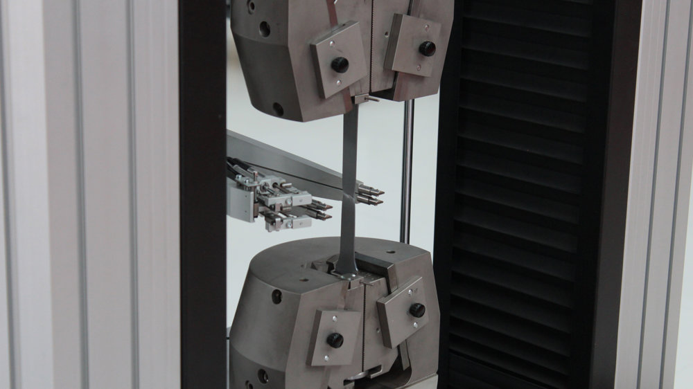 Galdabini materials testing machines: steel tensile testing compliant with ISO and ASTM