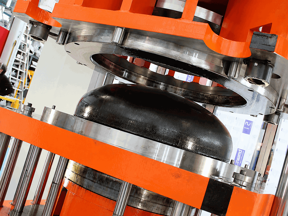 Hydraulic presses: operation, features and industrial applications